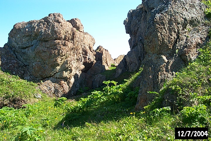 This rocky crevasse acted as a pathway to another galet on the other side of the island.